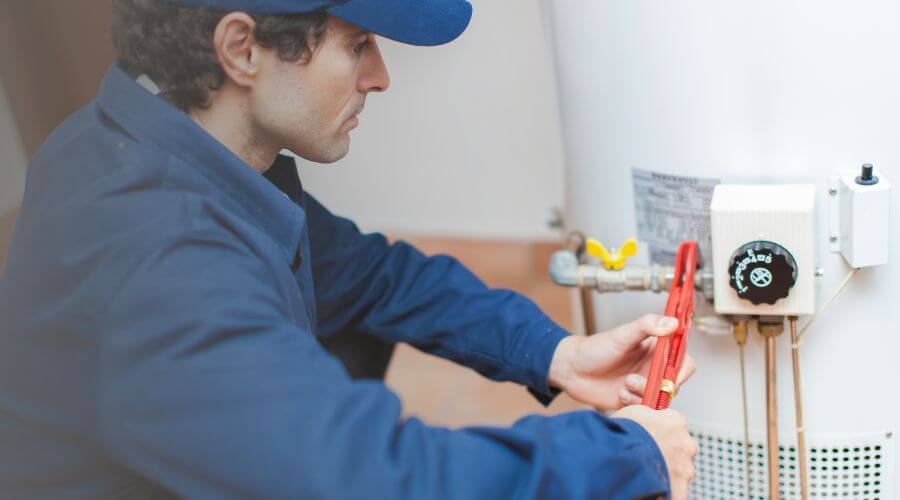 Professional Tankless Water Heater Installation in Arapahoe, WY